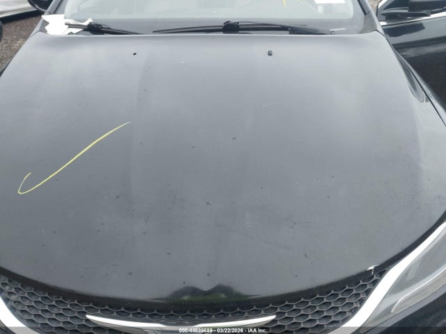 Продаж на аукціоні авто 2015 Chrysler 200 C, vin: 1C3CCCCG6FN619877, номер лоту: 44686689