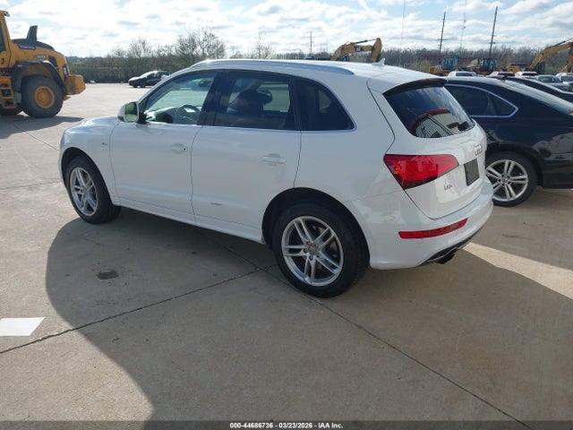 2014 AUDI Q5 WA1DGAFP3EA100838 Photo 2