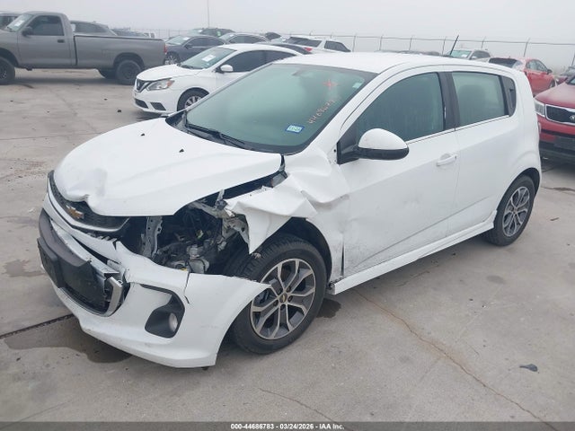 Chevrolet Sonic Lt Auto 2017 1G1JD6SH2H4136013 Image 2