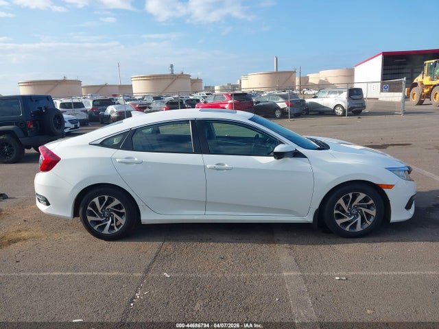 Honda CIVIC EX 2018 2HGFC2F77JH573347 Image 14