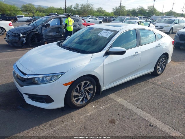 Honda CIVIC EX 2018 2HGFC2F77JH573347 Image 2