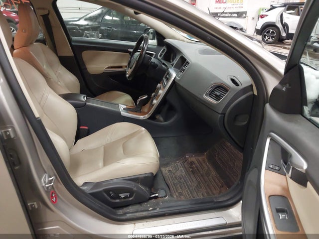 2016 VOLVO S60 INSCRIPTION LYV612TK7GB099249 Photo 4