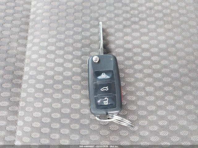 2011 VOLKSWAGEN TIGUAN WVGBV7AX3BW565840 Photo 10