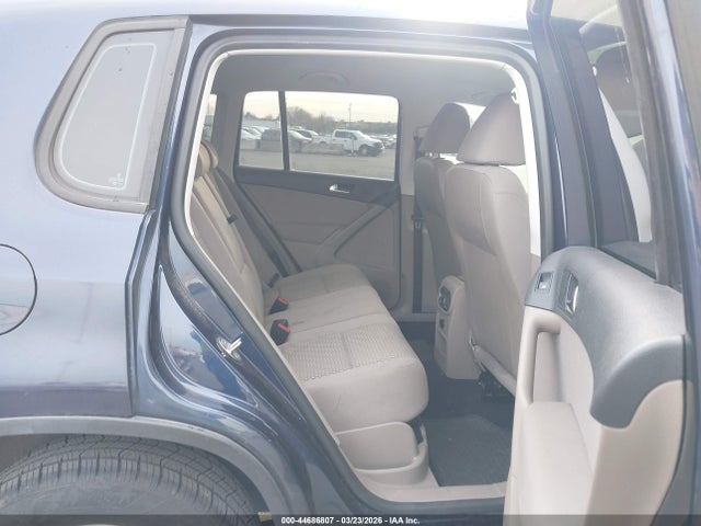 2011 VOLKSWAGEN TIGUAN WVGBV7AX3BW565840 Photo 7
