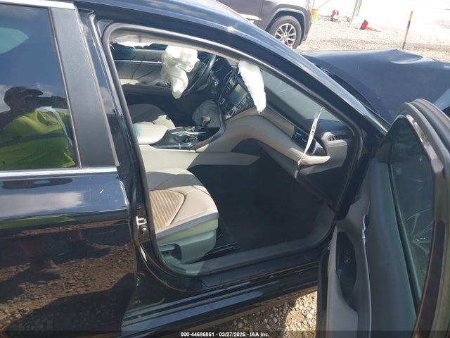 4T1B11HK8KU175279 Toyota CAMRY SE