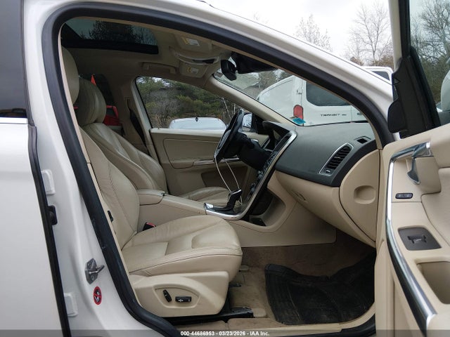 2014 VOLVO XC60 YV4940DZ0E2513925 Photo 4