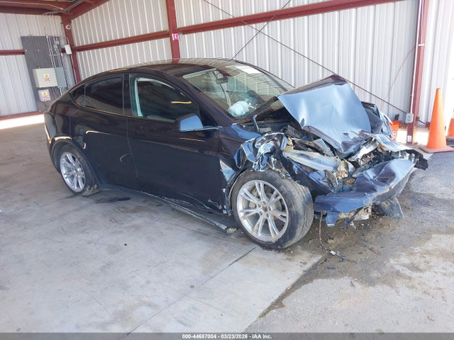 2024 TESLA MODEL Y 7SAYGDEE9RF006407 Photo 0