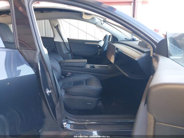 2024 TESLA MODEL Y 7SAYGDEE9RF006407 Photo 4