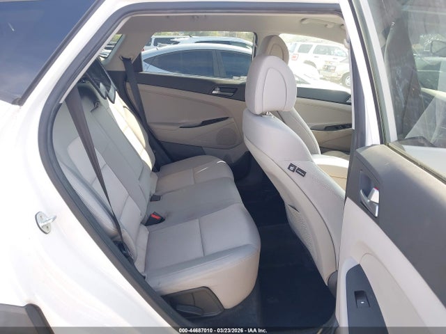 KM8J33A26HU488402 Hyundai Tucson Sport