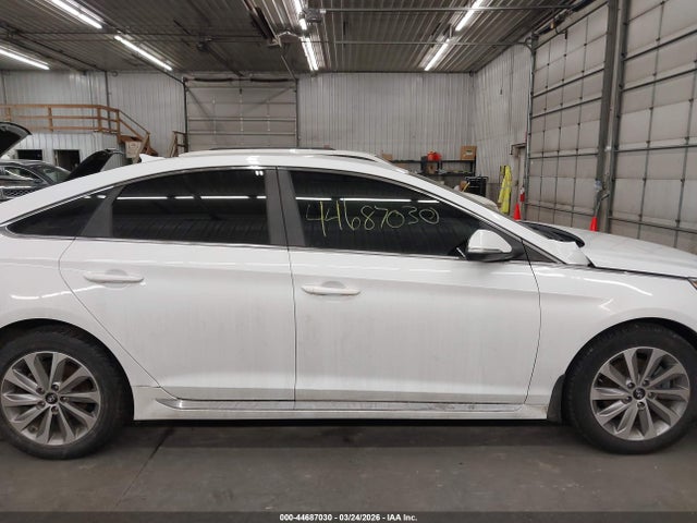 Продаж на аукціоні авто 2016 Hyundai Sonata Sport, vin: 5NPE34AF1GH345879, номер лоту: 44687030