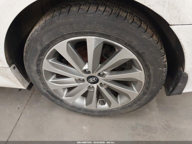 Продаж на аукціоні авто 2016 Hyundai Sonata Sport, vin: 5NPE34AF1GH345879, номер лоту: 44687030