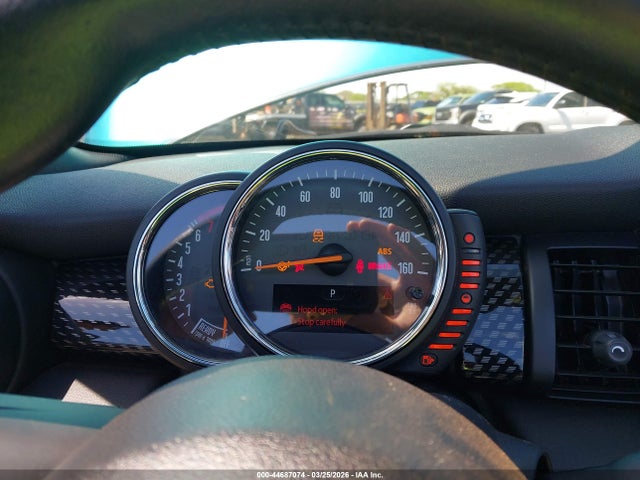 2016 Mini Convertible Cooper S მანქანა იყიდება აუქციონზე, vin: WMWWG9C59G3C22563, აუქციონის ნომერი: 44687074