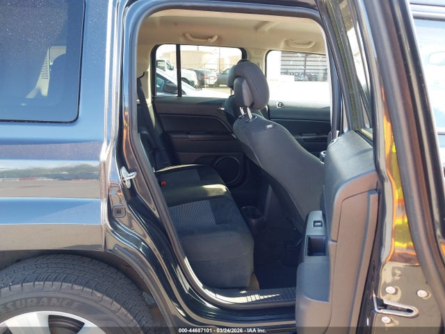 1C4NJPFB7GD570004 Jeep Patriot Latitude