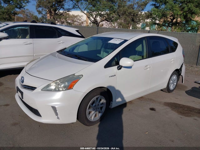 JTDZN3EU9EJ008315 Toyota Prius V Three