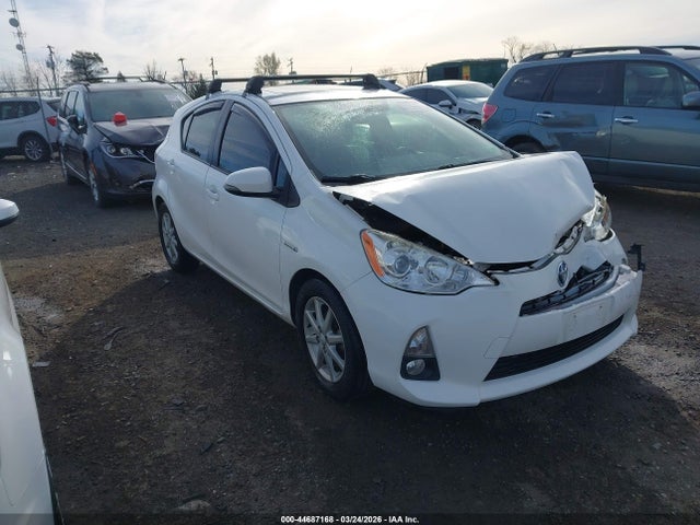 2013 TOYOTA PRIUS C JTDKDTB34D1038546