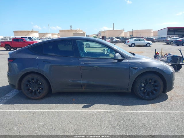 7SAYGAEE9RF118803 Tesla Model Y Long Range Dual Motor All-wheel Drive