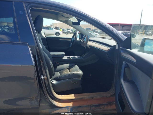 2024 TESLA MODEL Y 7SAYGAEE9RF118803 Photo 4