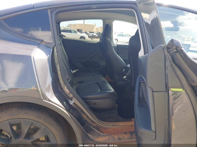 2024 TESLA MODEL Y 7SAYGAEE9RF118803 Photo 7