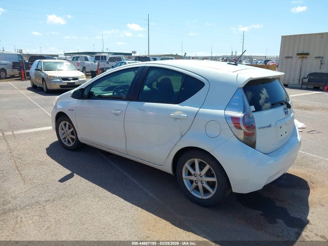 44687195 :رقم المزاد ، JTDKDTB39C1031414 vin ، 2012 Toyota Prius C Four مزاد بيع