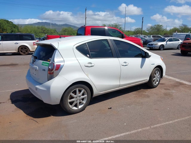 44687195 :رقم المزاد ، JTDKDTB39C1031414 vin ، 2012 Toyota Prius C Four مزاد بيع