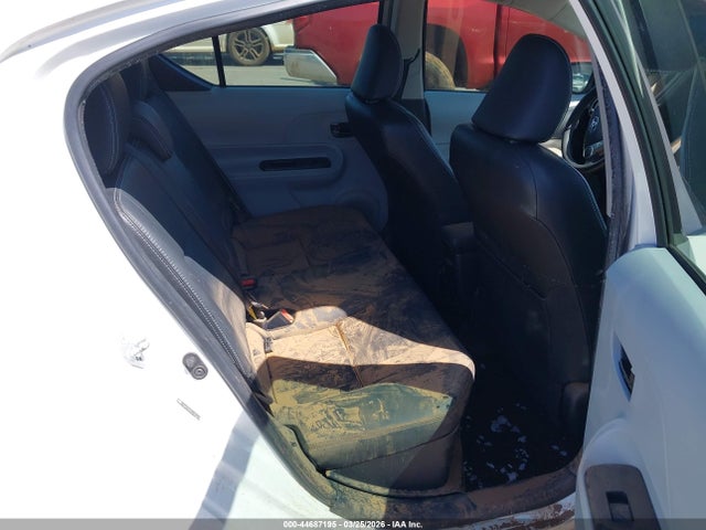 44687195 :رقم المزاد ، JTDKDTB39C1031414 vin ، 2012 Toyota Prius C Four مزاد بيع