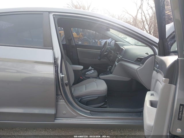 2019 HYUNDAI ELANTRA 5NPD84LF7KH407224 Photo 4