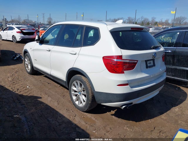 2014 BMW X3 5UXWX9C50E0D25130 Photo 2