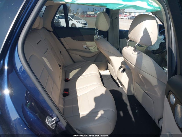 Продажа на аукционе авто 2019 Mercedes-benz Glc 300, vin: WDC0G4JB4KF607936, номер лота: 44687255