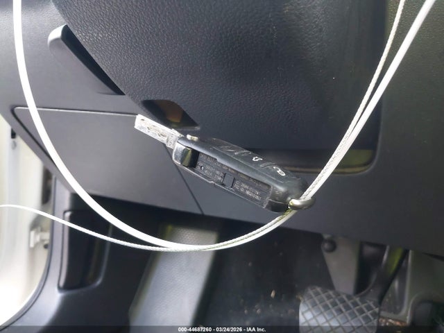 2013 Volkswagen Jetta 2.0l S მანქანა იყიდება აუქციონზე, vin: 3VW2K7AJ5DM304444, აუქციონის ნომერი: 44687260