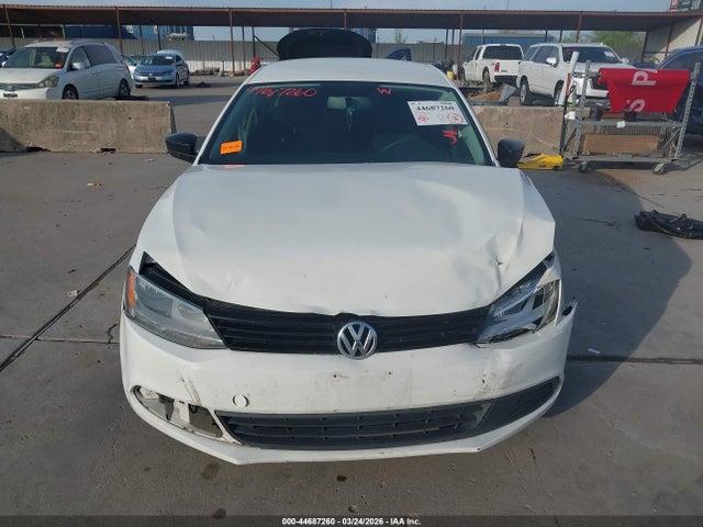 2013 Volkswagen Jetta 2.0l S მანქანა იყიდება აუქციონზე, vin: 3VW2K7AJ5DM304444, აუქციონის ნომერი: 44687260