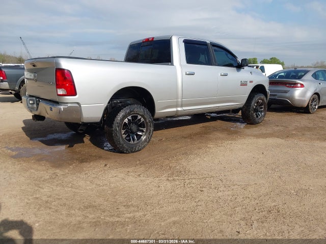 2015 RAM 2500 3C6TR5DT9FG610575 Photo 3