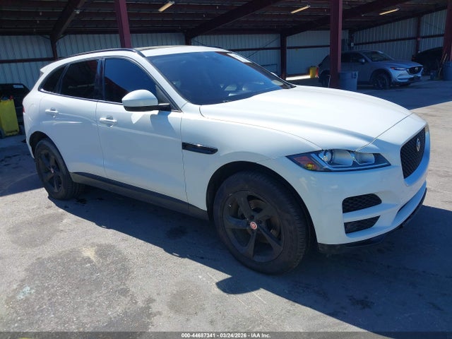 2017 JAGUAR F-PACE SADCJ2BN5HA096135