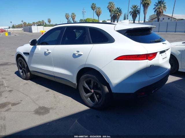 2017 JAGUAR F-PACE SADCJ2BN5HA096135 Photo 2