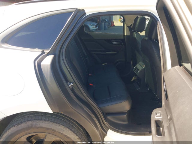 2017 JAGUAR F-PACE SADCJ2BN5HA096135 Photo 7