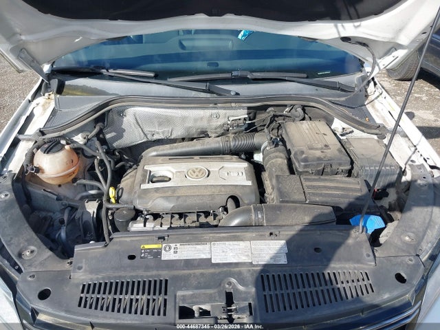 WVGBV7AX1FW583484 Volkswagen TIGUAN SE