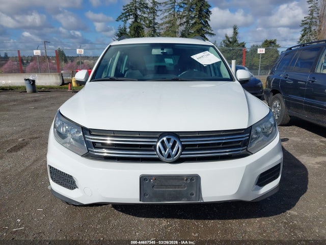 WVGBV7AX1FW583484 Volkswagen TIGUAN SE