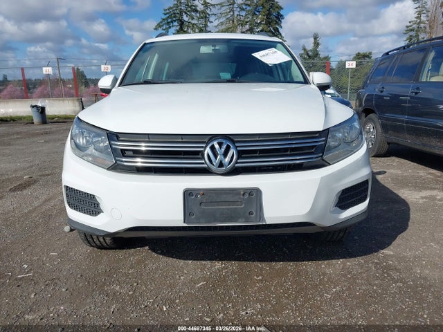 WVGBV7AX1FW583484 Volkswagen TIGUAN SE
