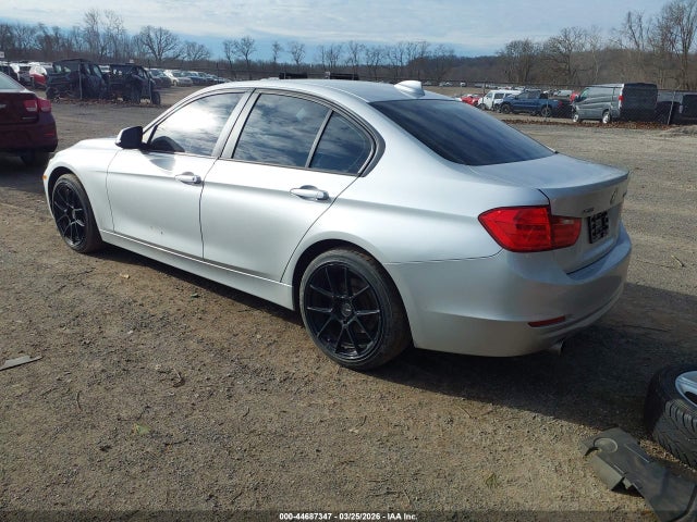 2014 BMW 320I WBA3C3C58EF983833 Photo 2