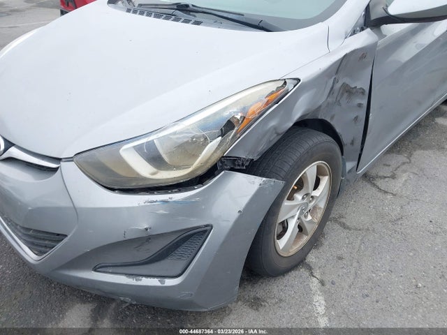 Hyundai ELANTRA SE 2015 5NPDH4AE7FH624983 Image 13