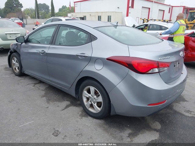 Hyundai ELANTRA SE 2015 5NPDH4AE7FH624983 Image 3