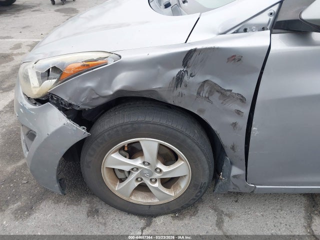 Hyundai ELANTRA SE 2015 5NPDH4AE7FH624983 Image 6