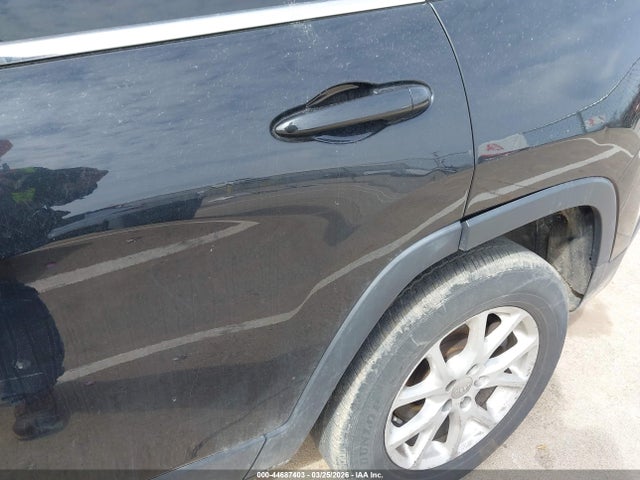 44687403 :رقم المزاد ، 1C4PJMCB9EW142108 vin ، 2014 Jeep Cherokee Latitude مزاد بيع