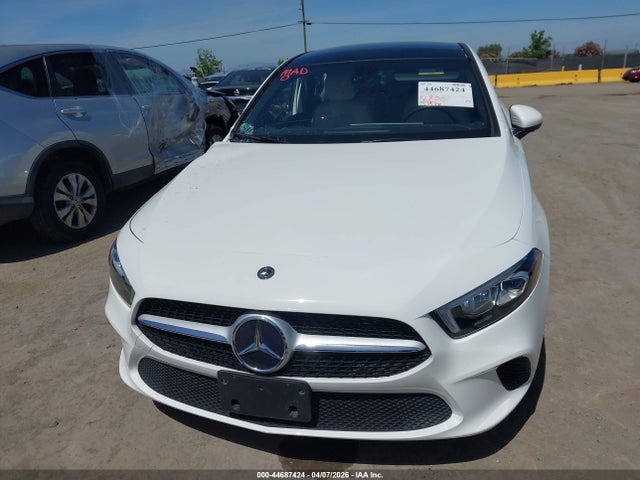 44687424 :رقم المزاد ، W1K3G4EB4LJ234401 vin ، 2020 Mercedes-benz A 220 مزاد بيع