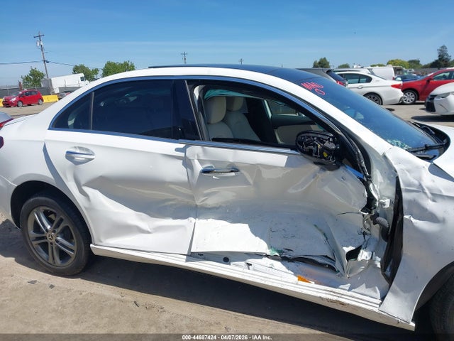 44687424 :رقم المزاد ، W1K3G4EB4LJ234401 vin ، 2020 Mercedes-benz A 220 مزاد بيع