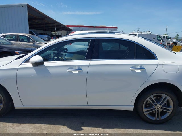 44687424 :رقم المزاد ، W1K3G4EB4LJ234401 vin ، 2020 Mercedes-benz A 220 مزاد بيع