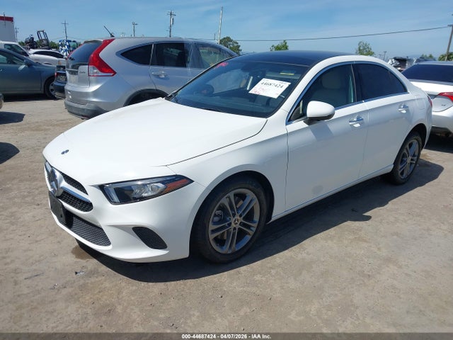 44687424 :رقم المزاد ، W1K3G4EB4LJ234401 vin ، 2020 Mercedes-benz A 220 مزاد بيع