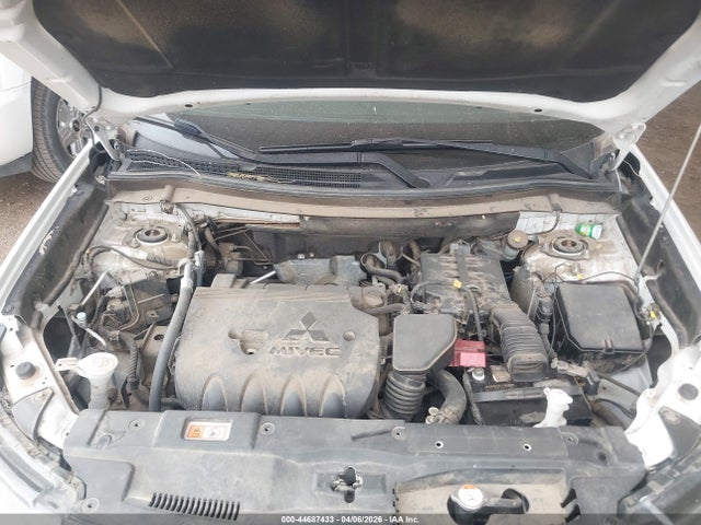 2016 MITSUBISHI OUTLANDER JA4AZ3A32GZ034204 Photo 9