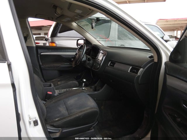2016 MITSUBISHI OUTLANDER JA4AZ3A32GZ034204 Photo 4