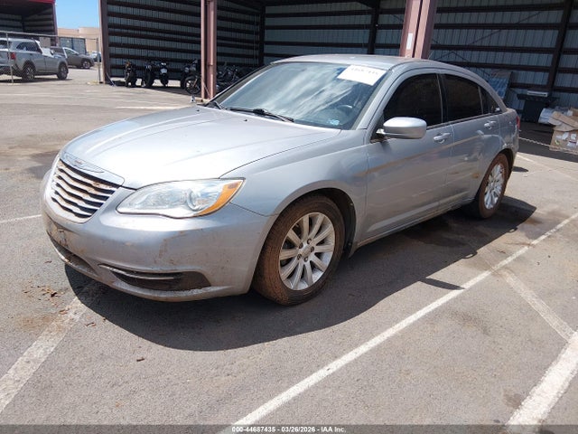 44687435 :رقم المزاد ، 1C3CCBBB4DN632687 vin ، 2013 Chrysler 200 Touring مزاد بيع