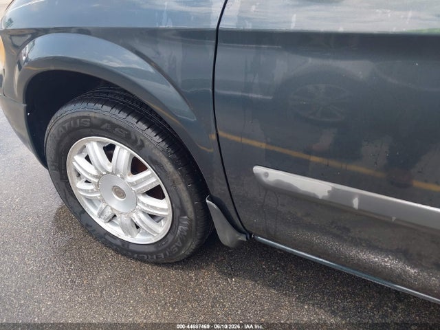 44687469 :رقم المزاد ، 1A4GJ45R57B120797 vin ، 2007 Chrysler Town & Country مزاد بيع